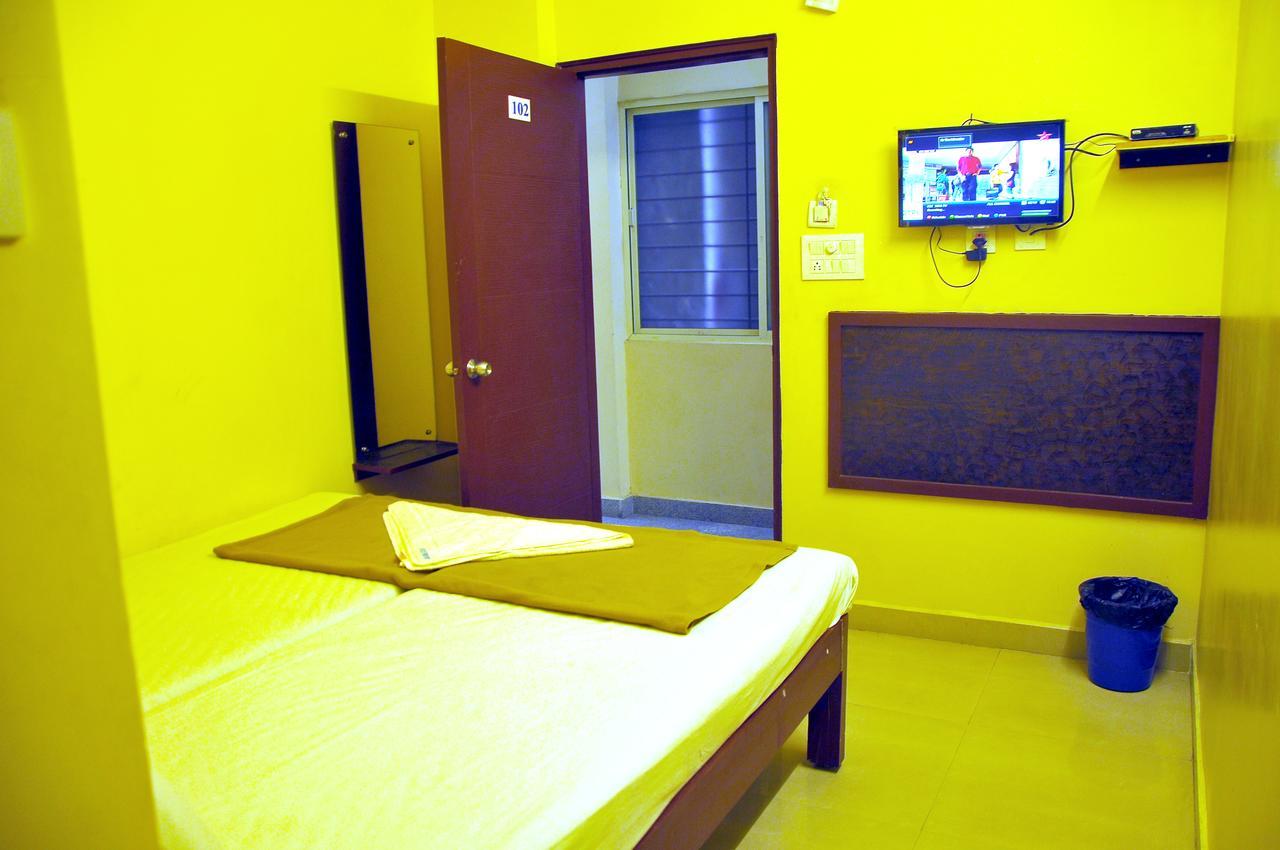 Ksr Grands Hotel Tirupati Esterno foto
